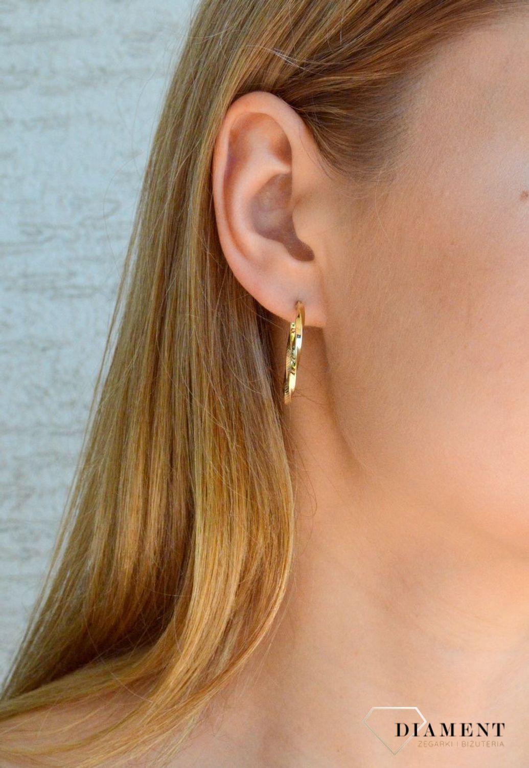 Złote kolczyki damskie 375 owalne zdobione grawerowaniem KL 8539 375.jpg